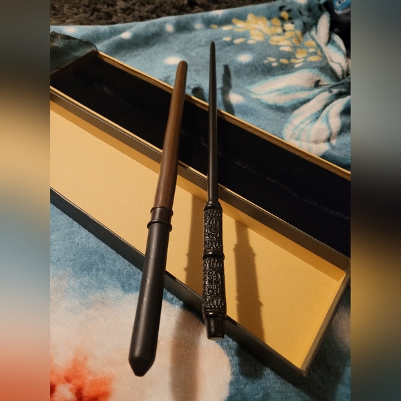 Professor snapes and Draco Malfoy's Wands - Picture 5 of 7